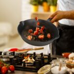 3Pcs Pre-Seasoned Cast Iron Skillet Set 6/8/10in Non-Stick Oven Safe Cookware Heat-Resistant Frying Pan - Image 4